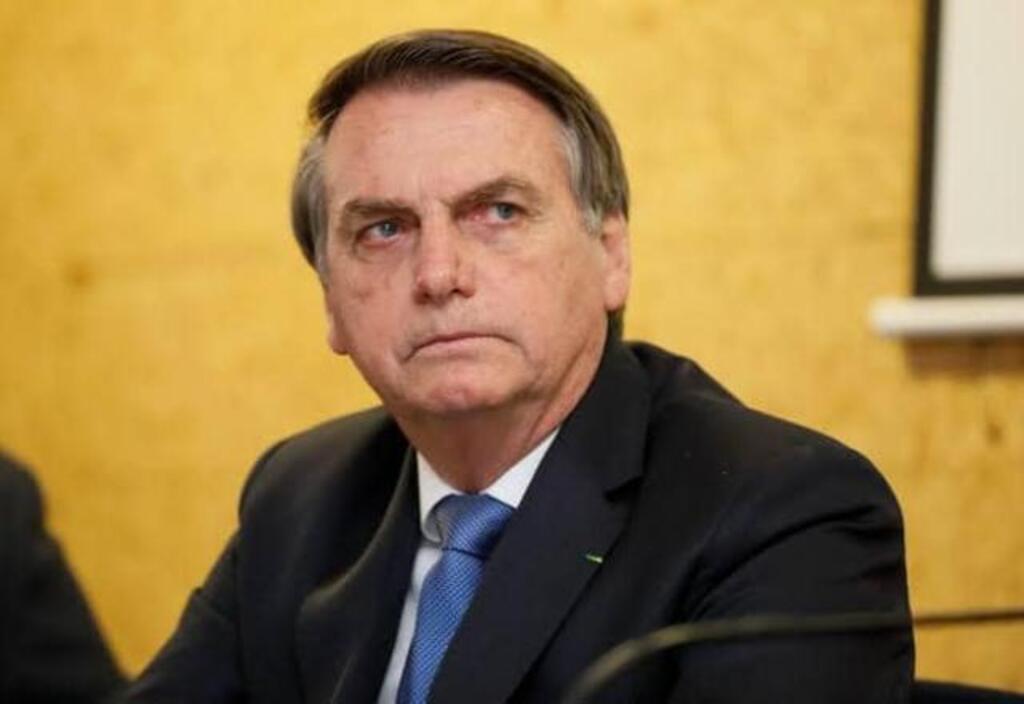 Bolsonaro tem 48h para se manifestar sobre possível crime eleitoral