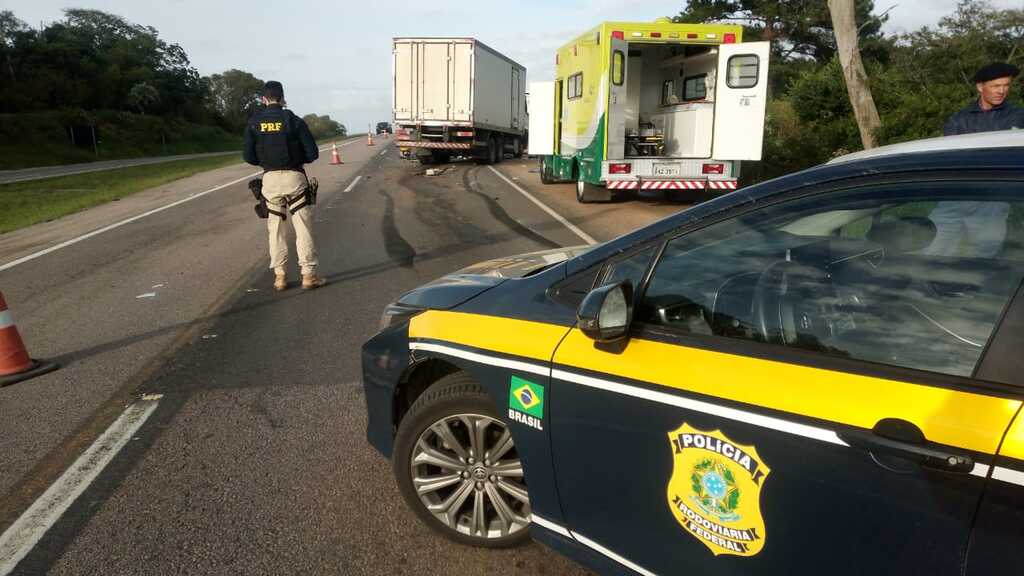 Homem morre em acidente de trânsito na BR-116, em Pelotas