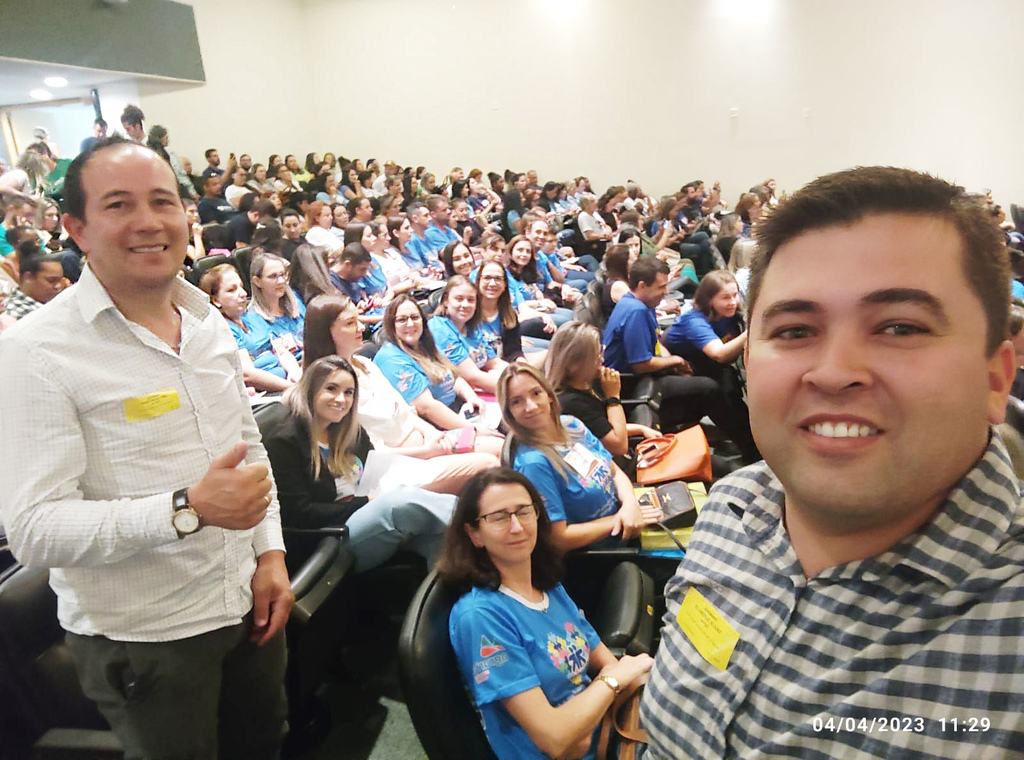 Poder Legislativo de Capinzal participa do:
Lançamento da Frente Parlamentar em Defesa dos Direitos das Pessoas com Transtorno do Espectro Autista