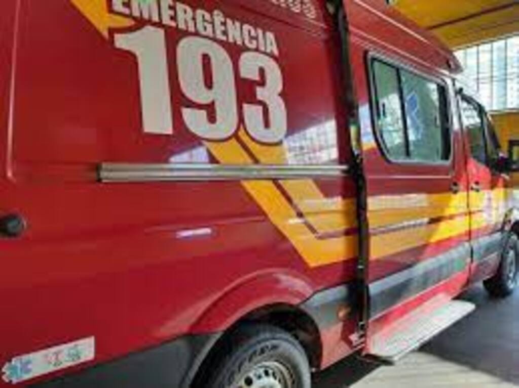 Bombeiros de Imbituba atendem vítima de queda e crise convulsiva