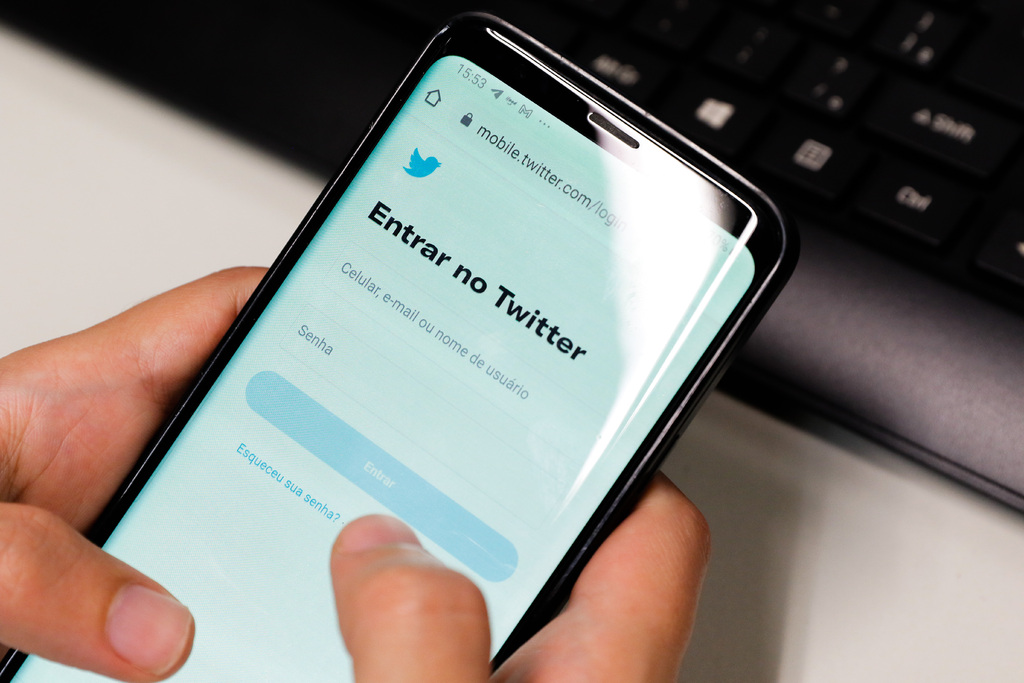 Justiça pede exclusão de 270 contas do Twitter