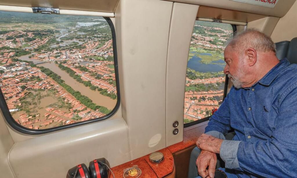 Ricardo Stuckert/PR - Especial DP - Lula sobrevoou áreas inundadas na região de Trizidela do Vale e Pedreira e visitou um abrigo em Bacabal, municípios do Maranhão