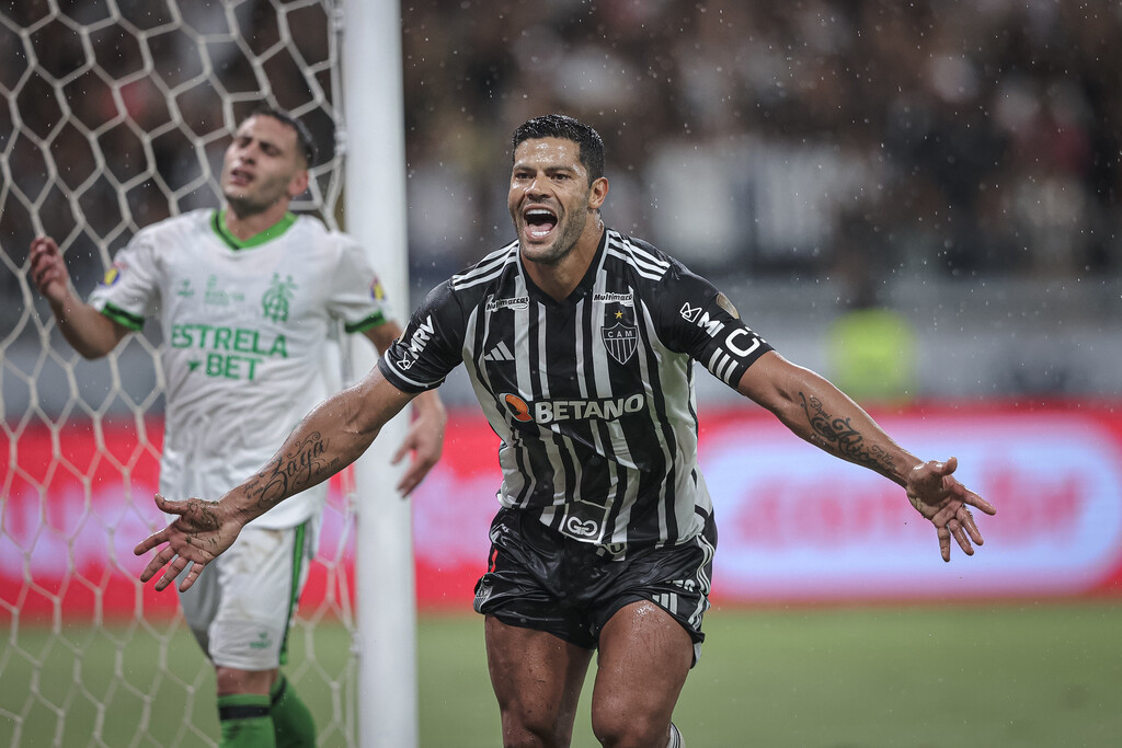  - Principal nome do Atlético Mineiro nas últimas temporadas, atacante Hulk marcou os dois gols contra o Coelho
