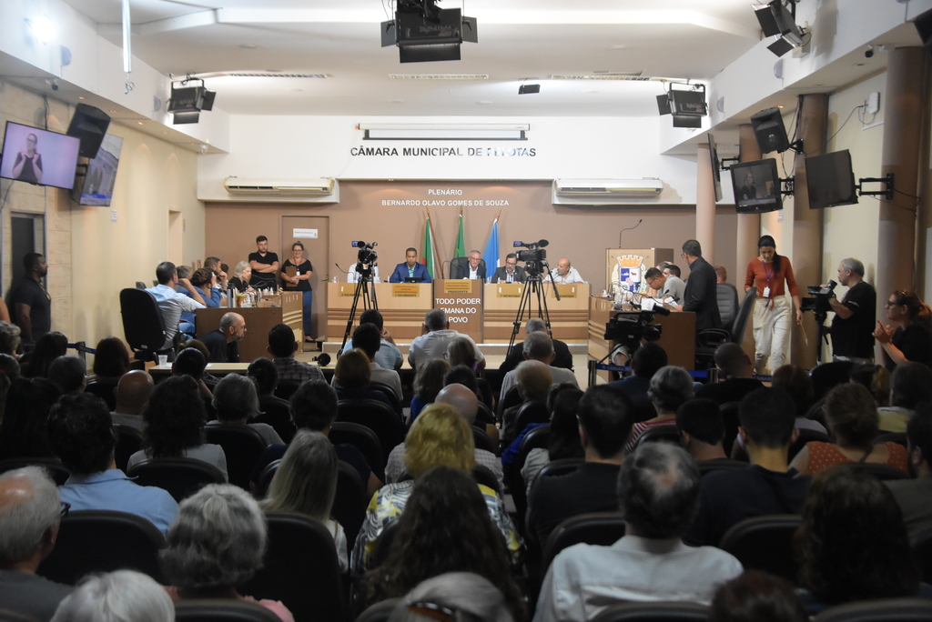 Gabriel Xavier - Especial DP - Representantes do governo e da sociedade debateram proposta
