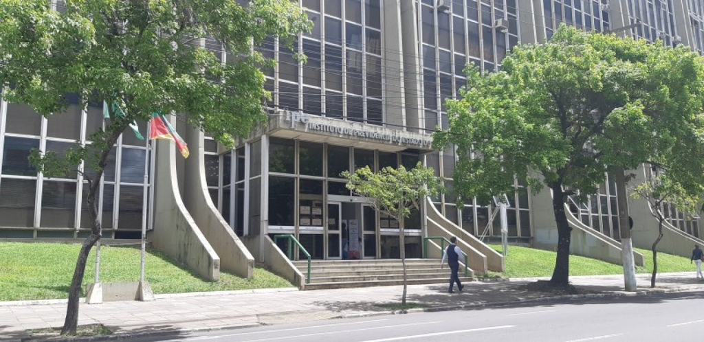 Primeiro dia de paralisações tem baixa adesão, diz IPE