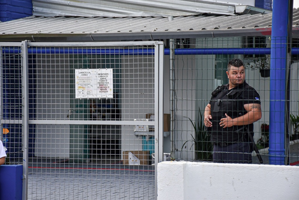 Seguranças profissionais já atuam na Rede Municipal de Ascurra.