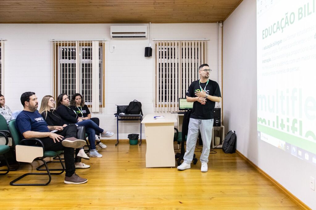Folha da Serra / Geral / Divulgação da estrutura da nova sede do COC ...