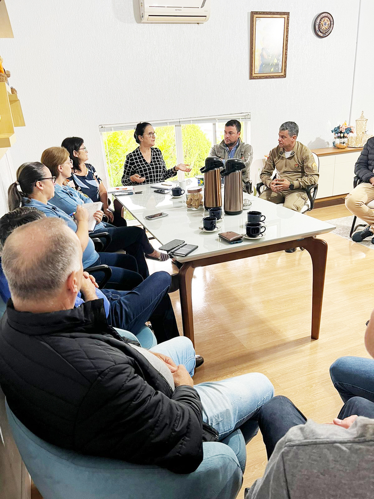 Administração de Zortéa realiza reunião para discutir segurança nas escolas