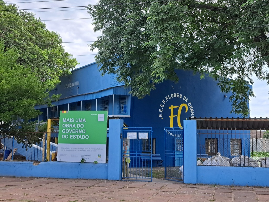 Gabriela Barcellos - Desde segunda-feira está acontecendo um mutirão de limpeza e organização do prédio.