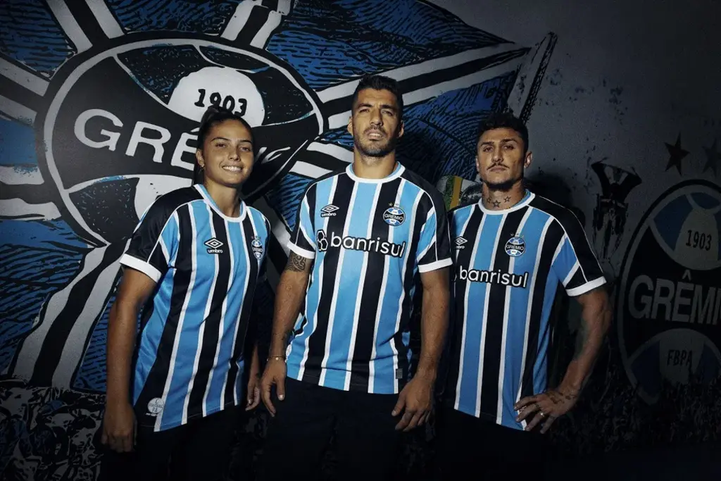  - Grêmio lança nova camisa para 2023 — Foto: Umbro/Divulgação