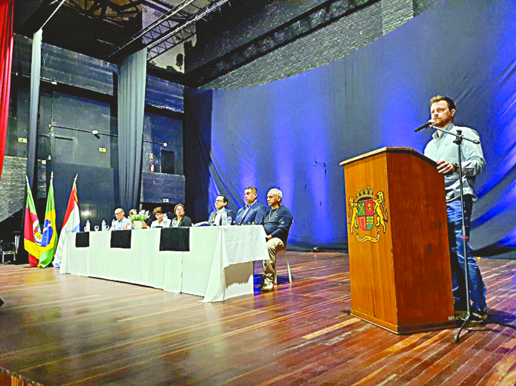 Thiago Valença/Ascom PMU/JC - Medidas foram anunciadas pelo prefeito Ronnie Mello durante fórum que debateu a violência nas escolas e as estratégias de prevenção.