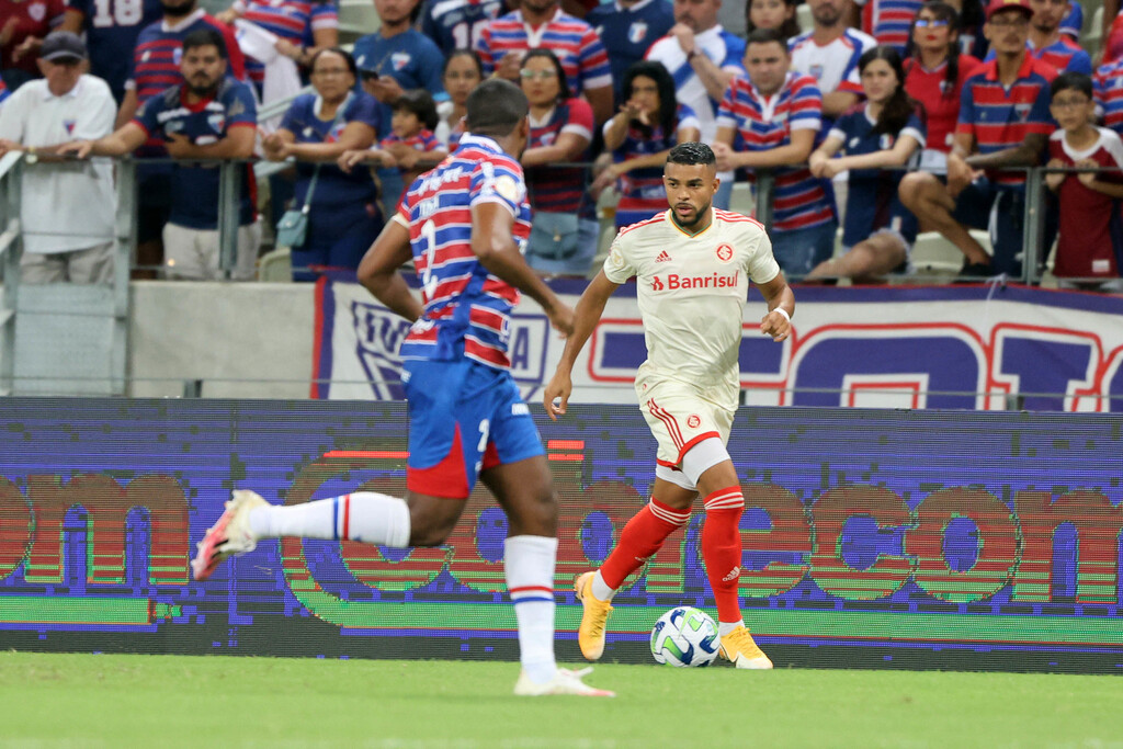 Foto: Ricardo Duarte - Inter - Camisa 11 recebeu de Alan Patrick e acertou lindo chute para marcar o primeiro gol da equipe na Série A de 2023