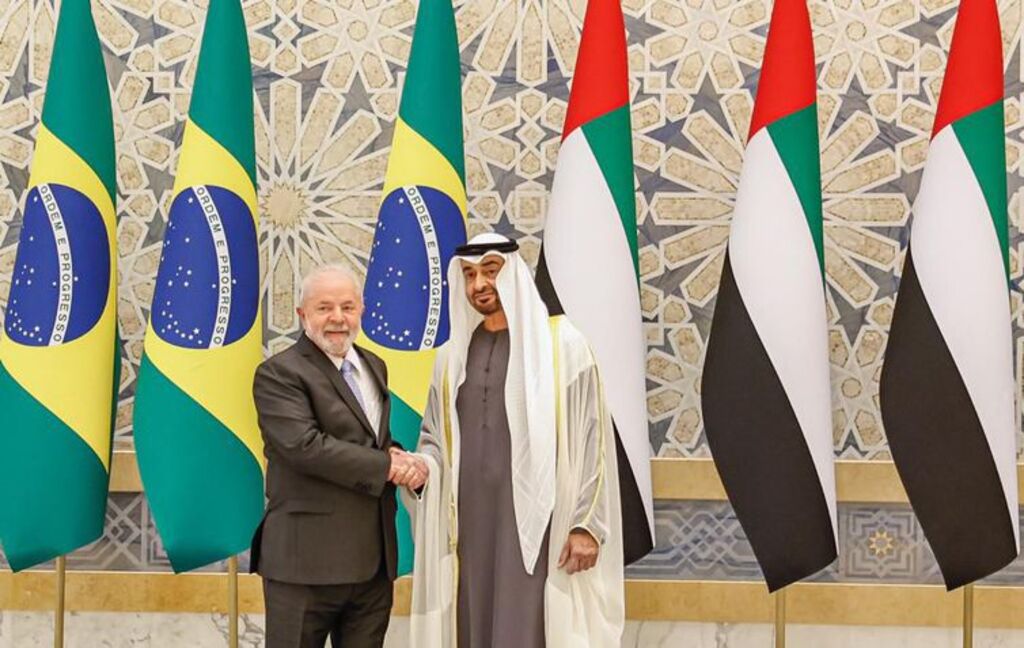 Foto: Ricardo Stuckert/PR - Presidente Luiz Inácio Lula da Silva foi recebido pelo xeique Mohammed bin Zayed al-Nahyan em Abu Dhabi