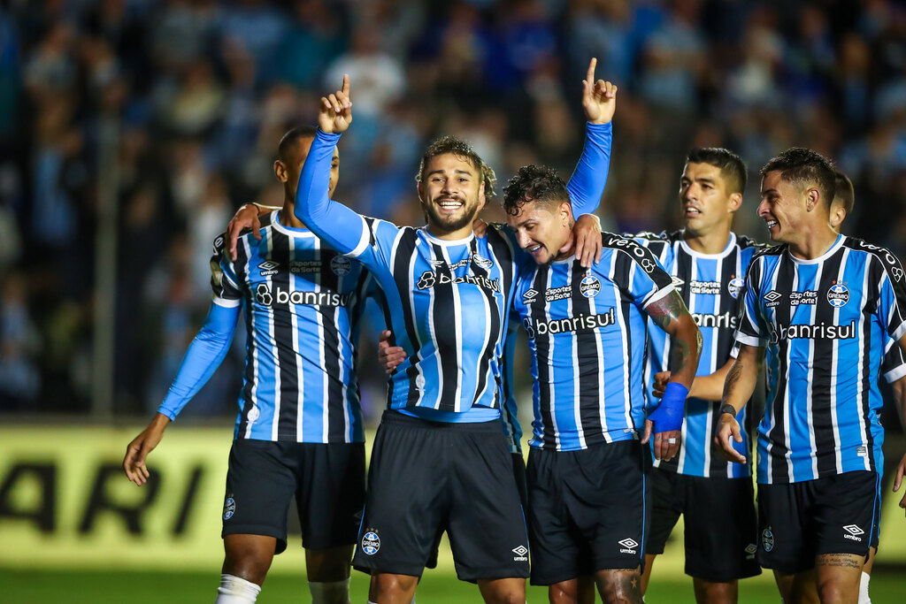 Grêmio bate o Santos por 1 a 0 na estreia no Brasileirão