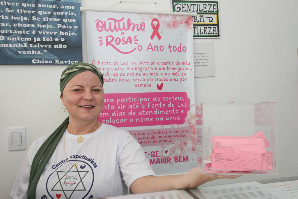 Foto: Carlos Queiroz - DP - Lisandra está feliz em poder incentivar e possibilitar que outras mulheres mantenham os exames em dia