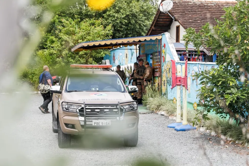 Autor de ataque a creche em Blumenau tentou incriminar PM como mandante, diz delegado