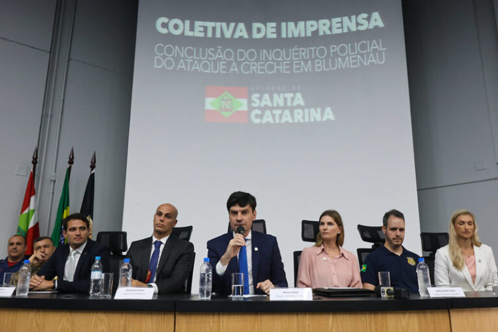 Inquérito não confirma surto psicótico no assassino de crianças em creche de Blumenau
