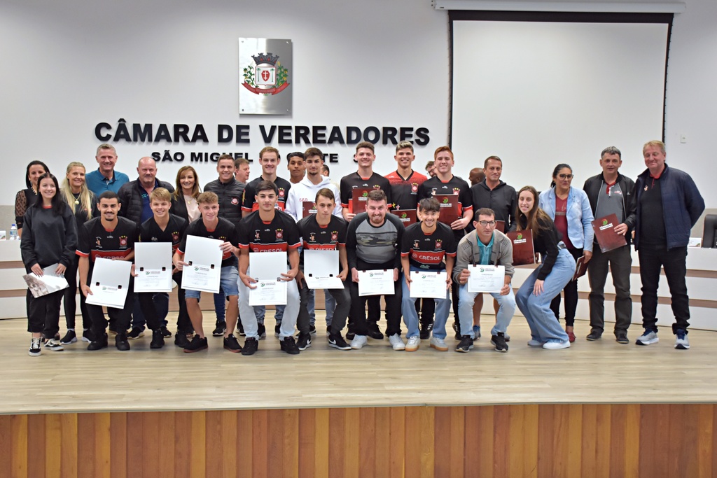 Moção presta homenagem à equipe Sub-18 do Guarani