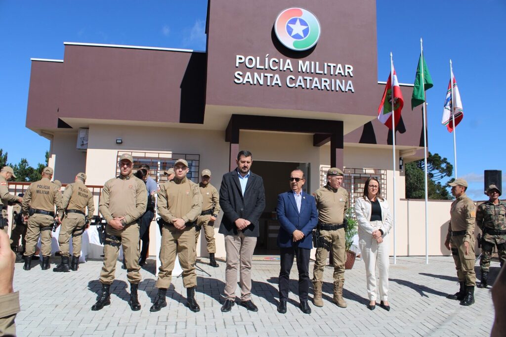 Governador Jorginho Mello inaugura quartel da Polícia Militar em Bocaina do Sul