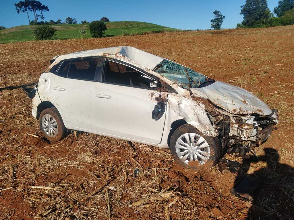 Tombamento deixa uma pessoa ferida