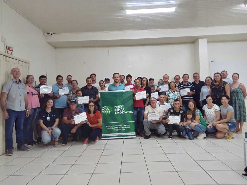  - Produtores rurais de Pinhalzinho e região encerraram, neste mês, as atividades do Programa de Assistência Técnica e Gerencial.