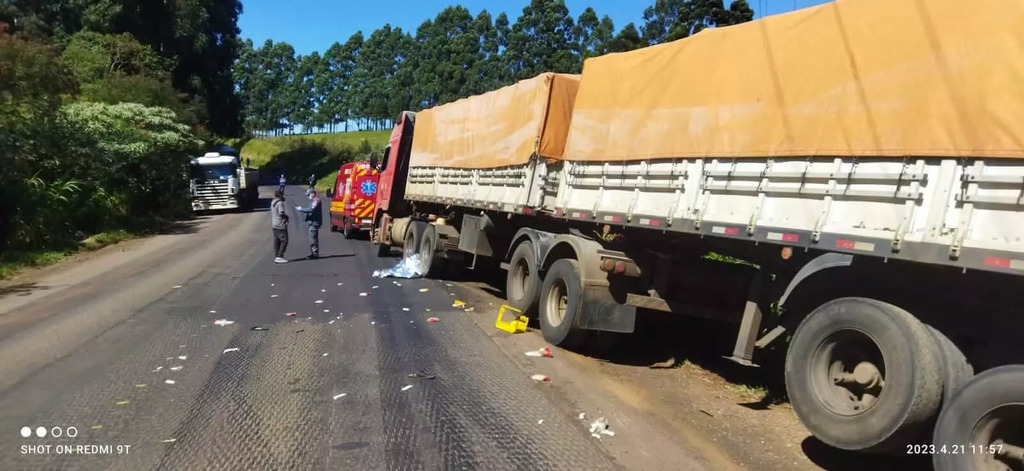 Adolescente morre após ficar preso entre as rodas de caminhão em acidente em SC