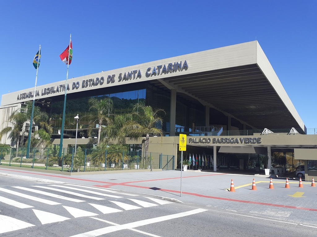 Assembleia Legislativa tem pressa em garantir segurança na rede de ensino de SC