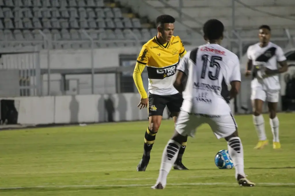  - Marquinhos Gabriel, Ponte Preta x Criciúma — Foto: Celso da Luz/Criciúma E.C.