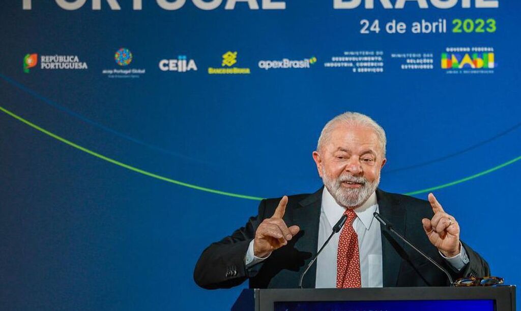 Presidente Lula é recebido na Assembleia da República e encerra visita a Portugal