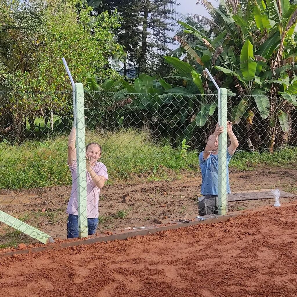 FERIADO E FINAL DE SEMANA TEVE MUTIRÃO DE PAIS NA CRECHE IRMÃ COLOMBA E ALMA GADOTTI STOLF