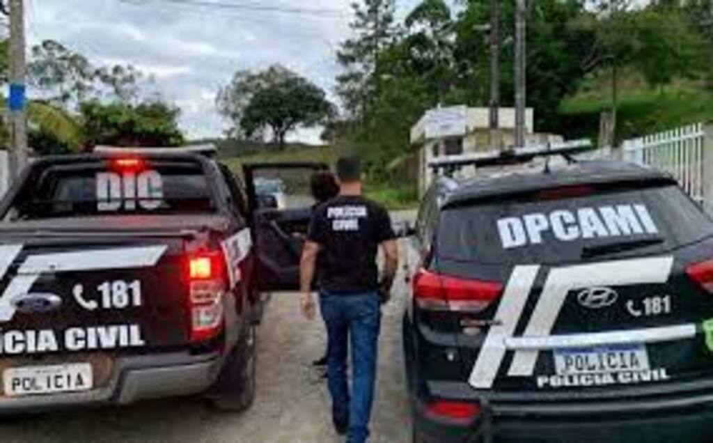 Polícia prende homem investigado por ter estuprado a ex-companheira.