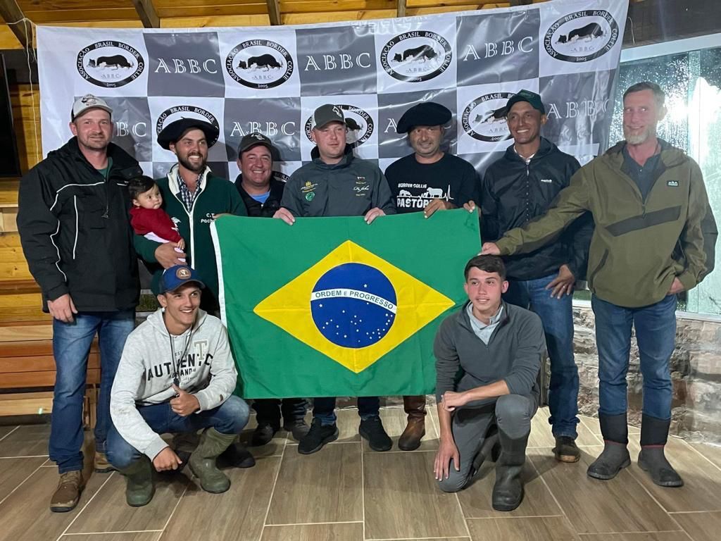 TORRES-RS: PAI E FILHO BUSCAM DOAÇÕES PARA DEFENDER O BRASIL NO MUNDIAL DE PASTOREIO NA IRLANDA