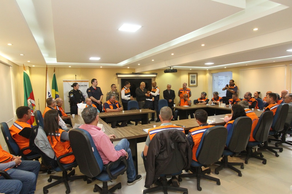 - Capacitação ocorreu na sede da Associação dos Municípios da Zona Sul (Azonasul), em Pelotas. (Foto: Jô Folha - DP)