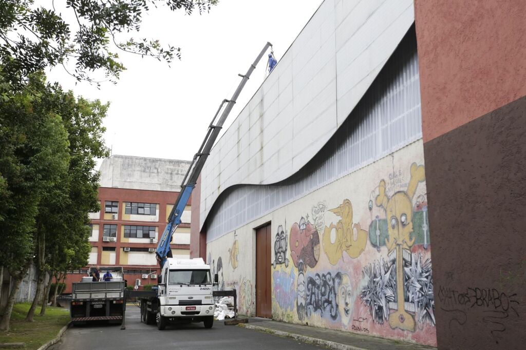 Prefeitura de Joinville faz melhorias na cobertura do Expocentro Edmundo Doubrawa