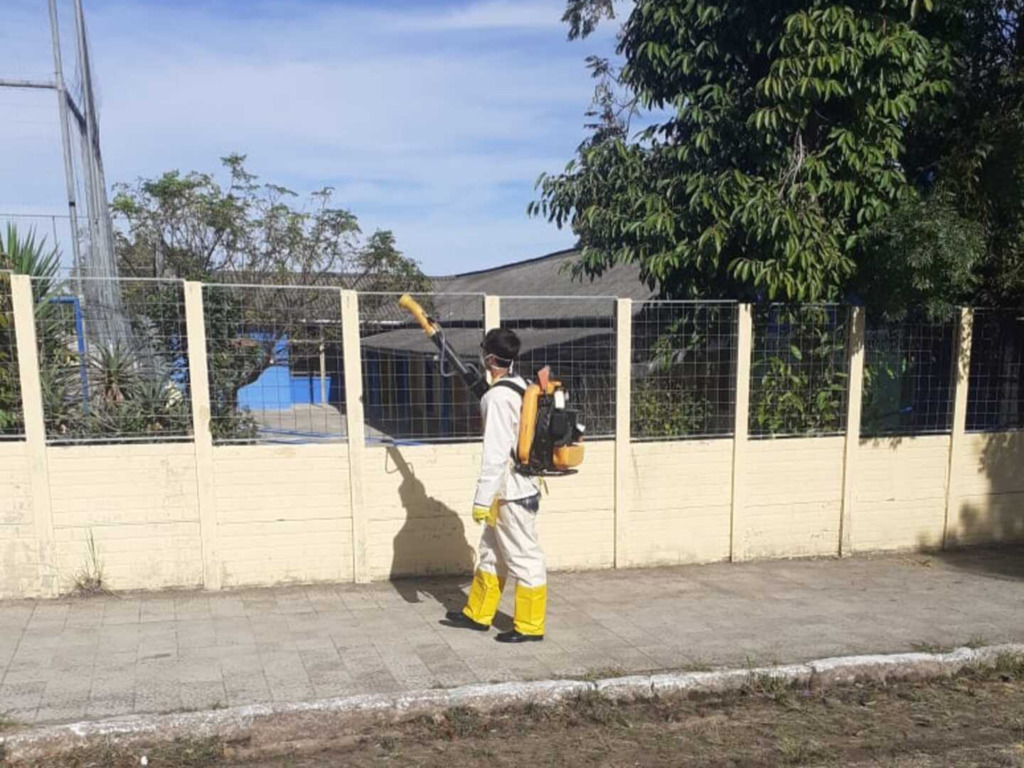 Divulgação Vigilância em Saúde - Aplicação do fumacê é feita em raio de 300 metros