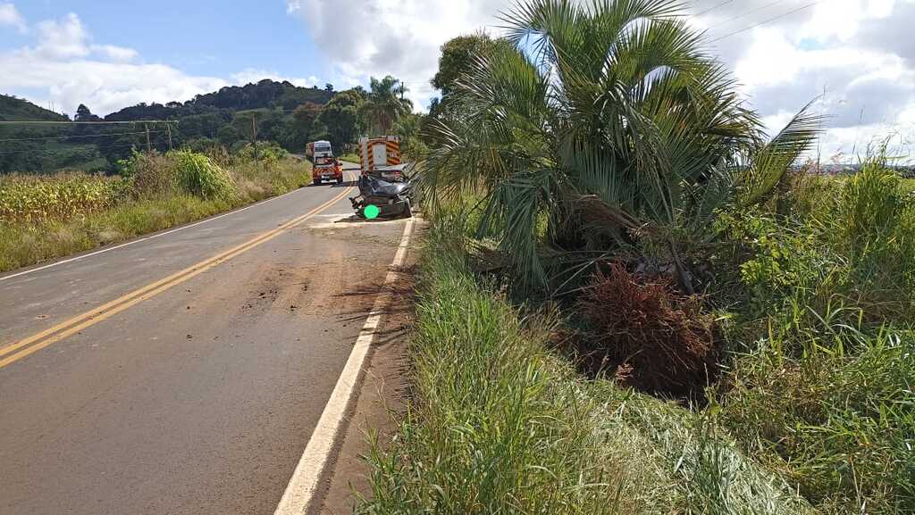 Duas pessoas feridas em saída de pista