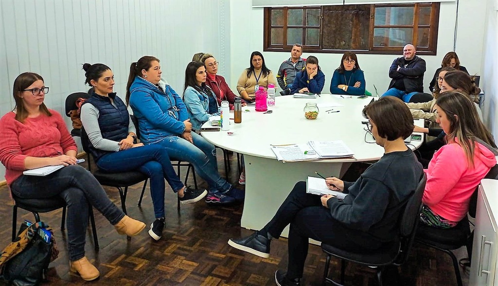 Conselheiros dos CACS/ Fundeb participaram de reunião mensal