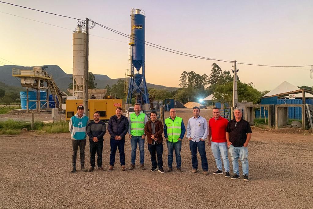 SECRETÁRIO DE ESTADO VISITA A SERRA DO FAXINAL EM PRAIA GRANDE