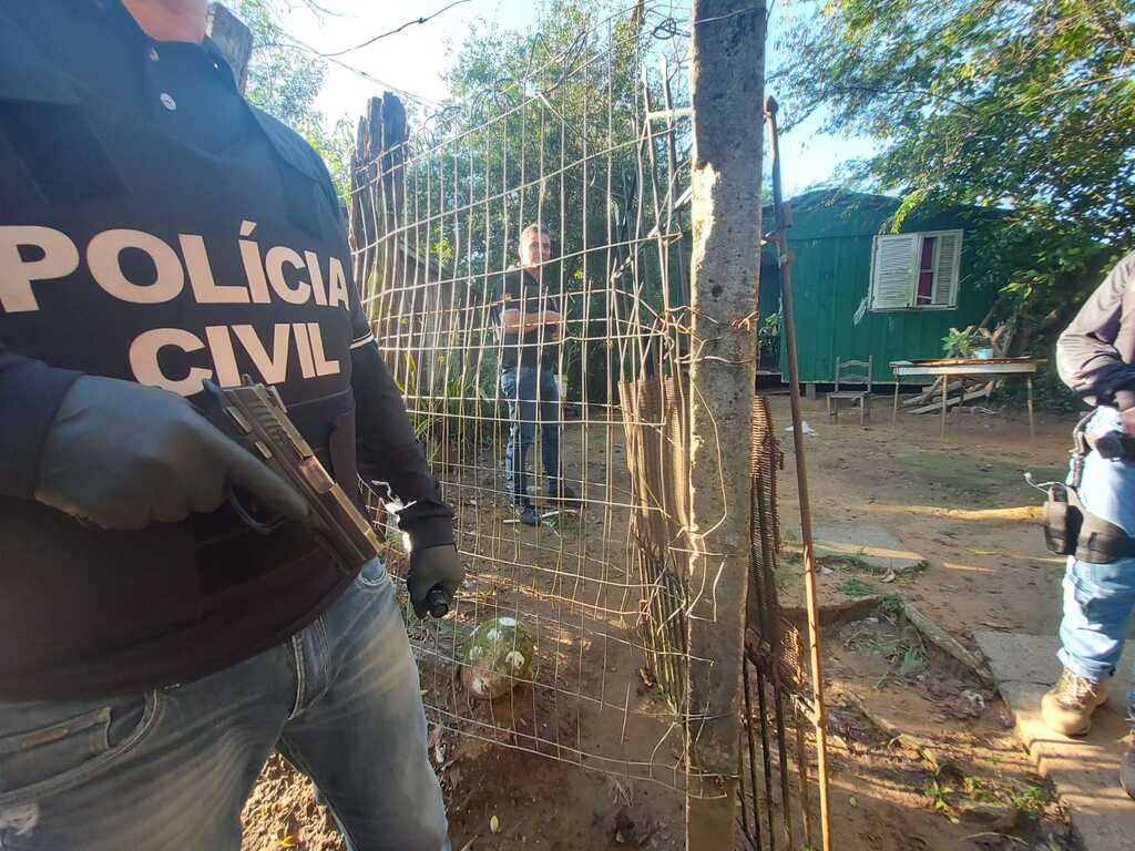 Suspeitos de envolvimento em homicídios são presos em operação da Polícia Civil em Santa Maria