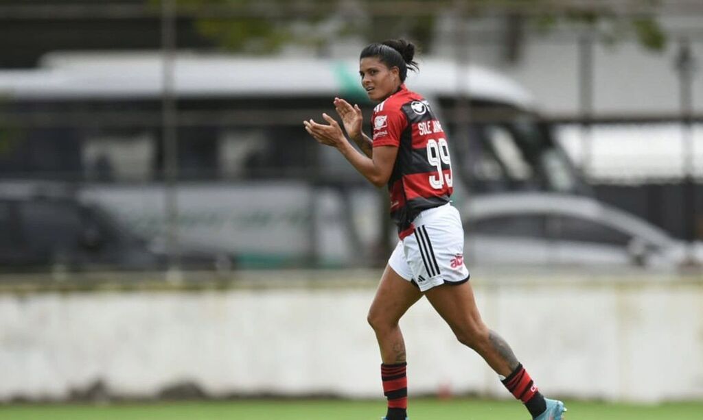 Flamengo vence 8ª seguida e dorme na ponta do Brasileiro Feminino