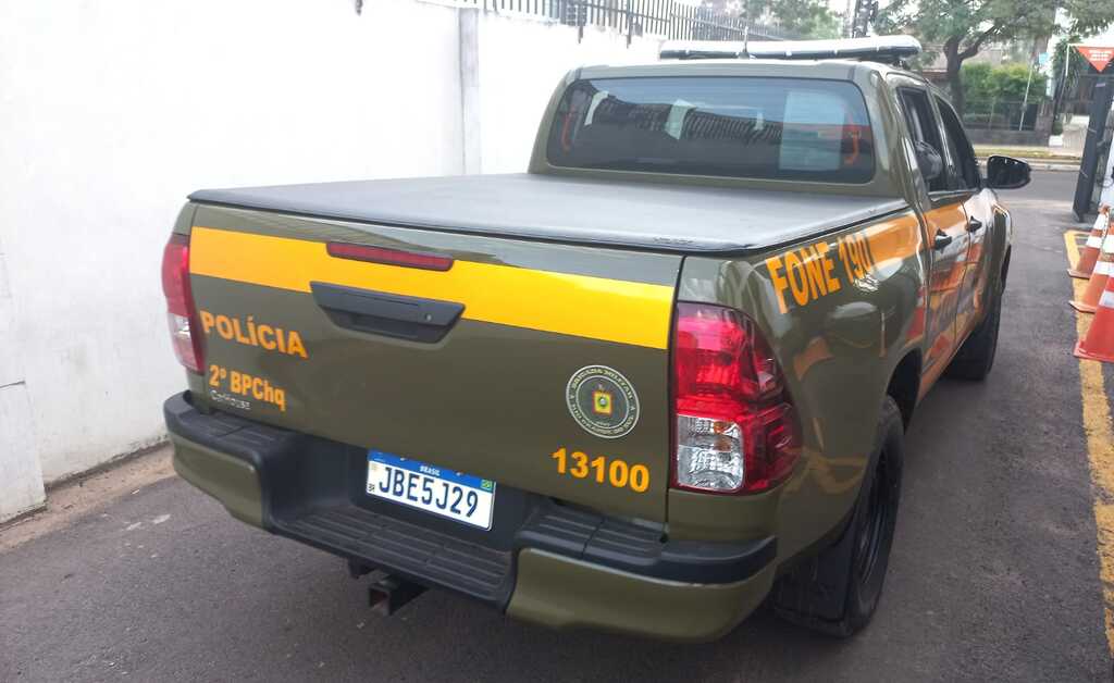 Brigada Militar (Divulgação) - Policiais do 2º Batalhão de Polícia de Choque identificaram e prenderam suspeito que estava foragido