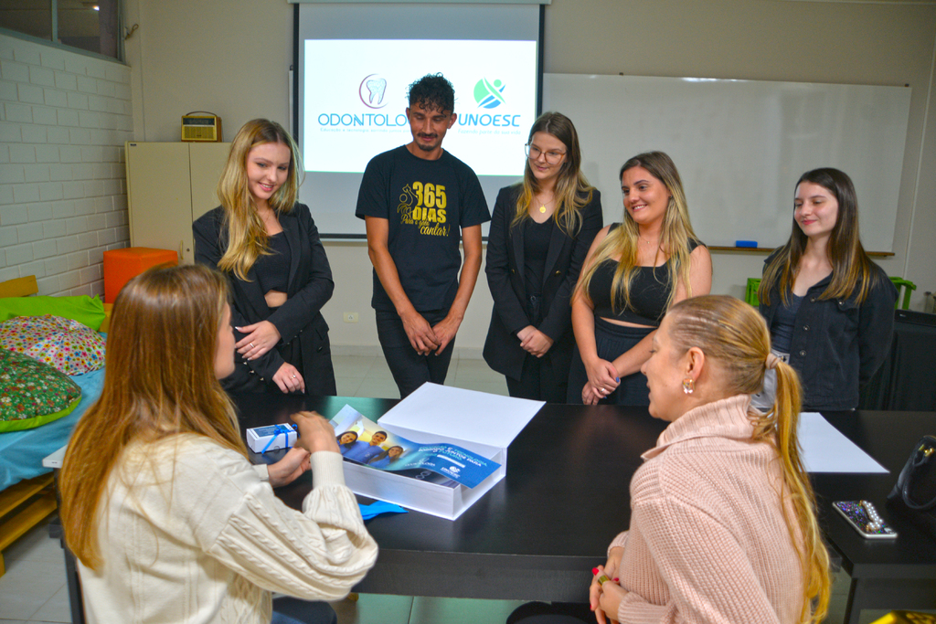 Estudantes do curso de Publicidade e Propaganda apresentam campanhas criadas para clientes reais