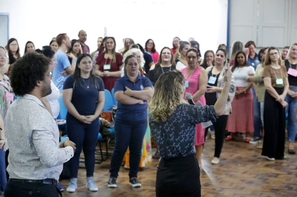 Educação de Joinville capacita orientadores sobre prevenção à violência escolar e saúde mental