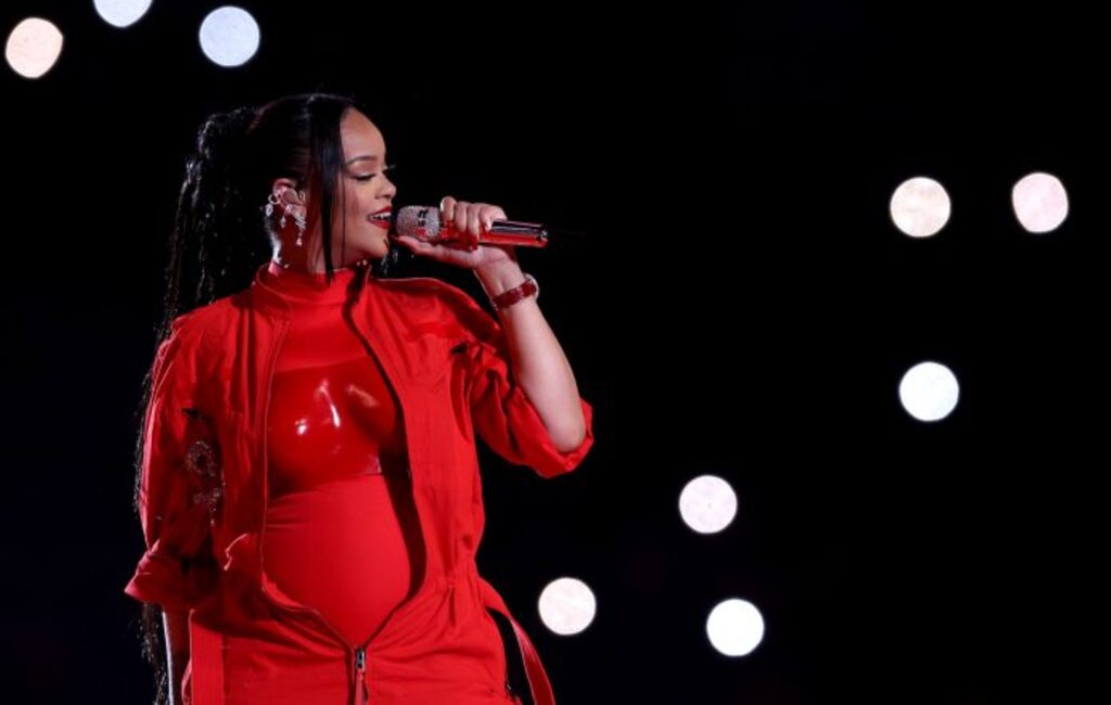 Show de Rihanna no Super Bowl foi o mais assistido na história