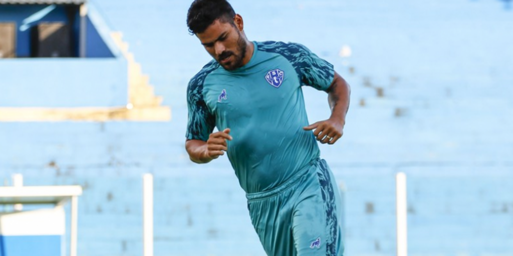 Brasil anuncia o lateral-direito Tony; Guilherme Nunes renova
