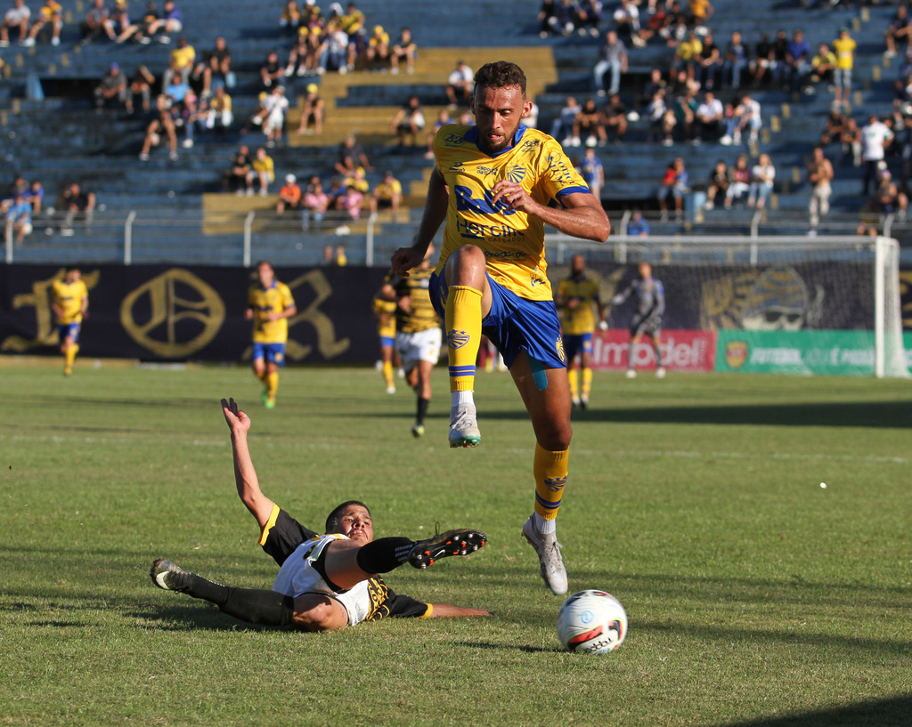 Foto: Carlos Queiroz - DP - Atacante Junnior Batata ainda busca o seu primeiro gol com a camisa azul e ouro