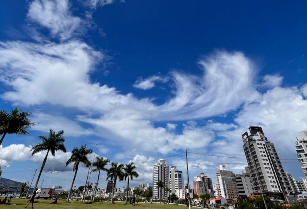 Semana será de sol, variação de nuvens e queda nas temperaturas