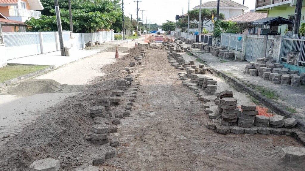 Bairro Ubatuba, em São Francisco do Sul, continua sendo beneficiado com obras da rede de esgoto