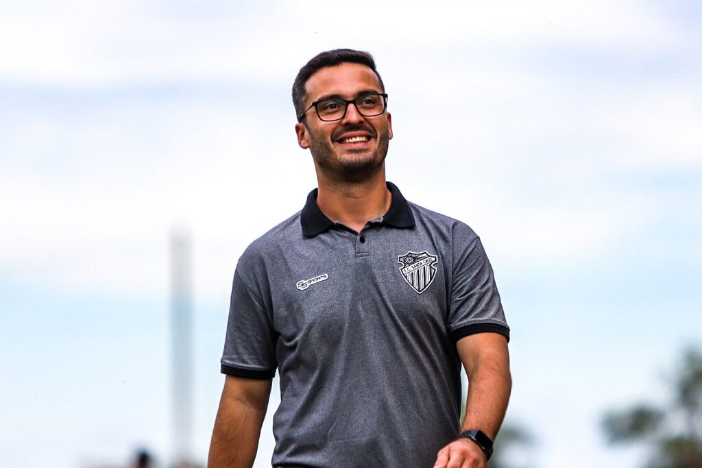 Foto: Vinícius Schubert - Filho de Beto Campos, técnico estava no São Luiz, de Ijuí, até fevereiro; antes (foto), dirigiu o Santa Cruz. Por ambos, foi campeão da Copinha da FGF