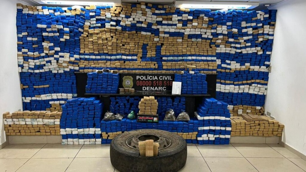 Em três dias, Polícia Civil apreende quase 2,5 toneladas de maconha na região metropolitana